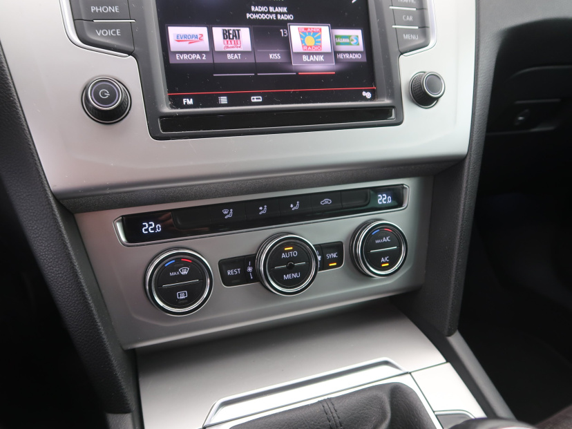 Volkswagen Passat, 2015