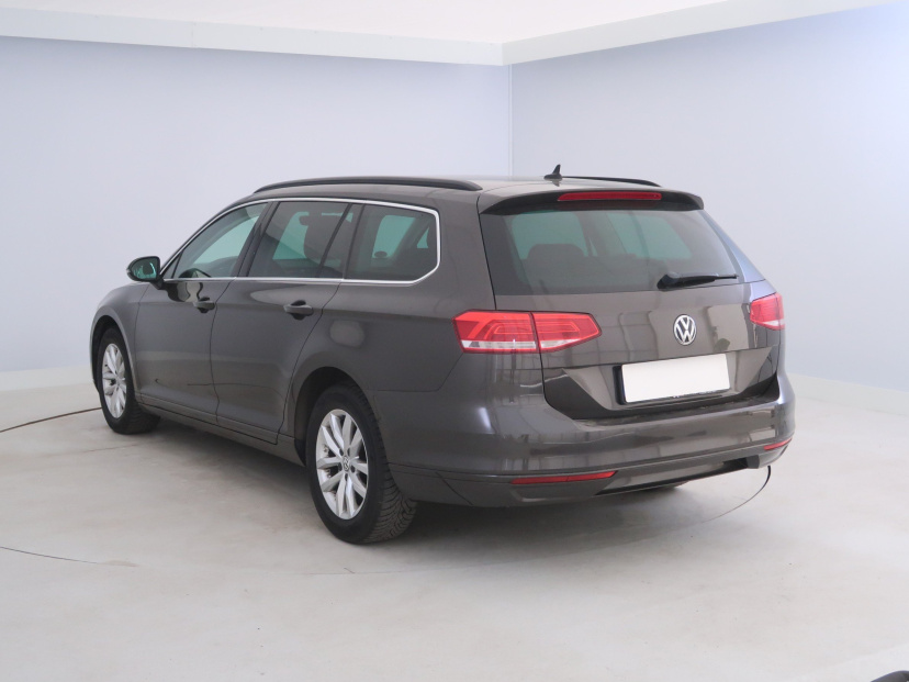 Volkswagen Passat, 2015