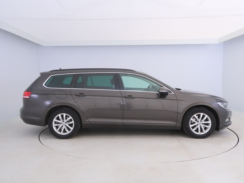 Volkswagen Passat, 2015