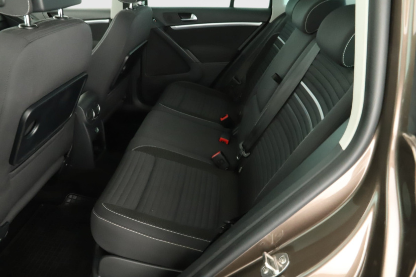 Volkswagen Tiguan, 2014