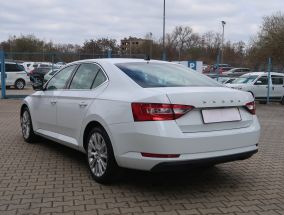 Škoda Superb - 2022