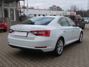 Škoda Superb - 2022