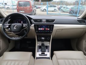 Škoda Superb - 2022