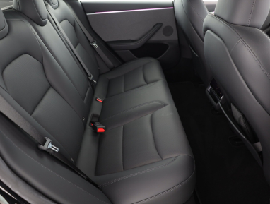 Tesla Model 3 - 2024