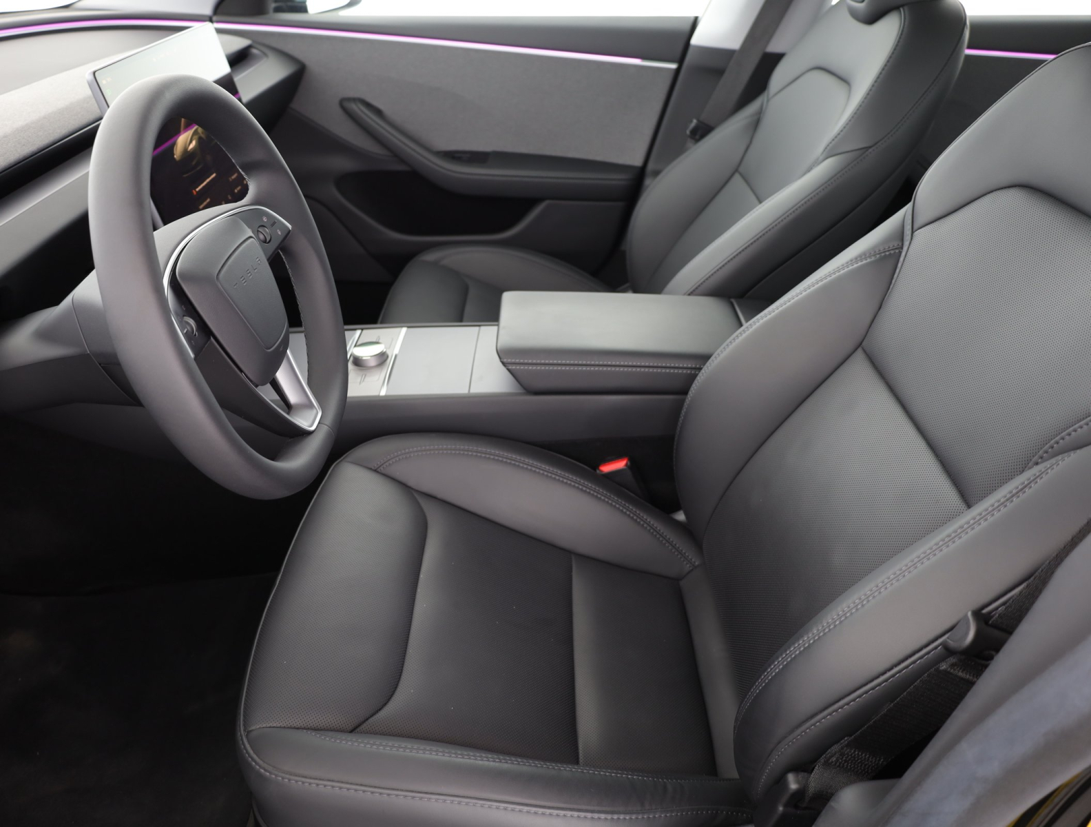 Tesla Model 3 - 2024