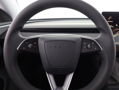 Tesla Model 3 - 2024