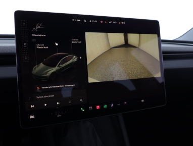 Tesla Model 3 - 2024