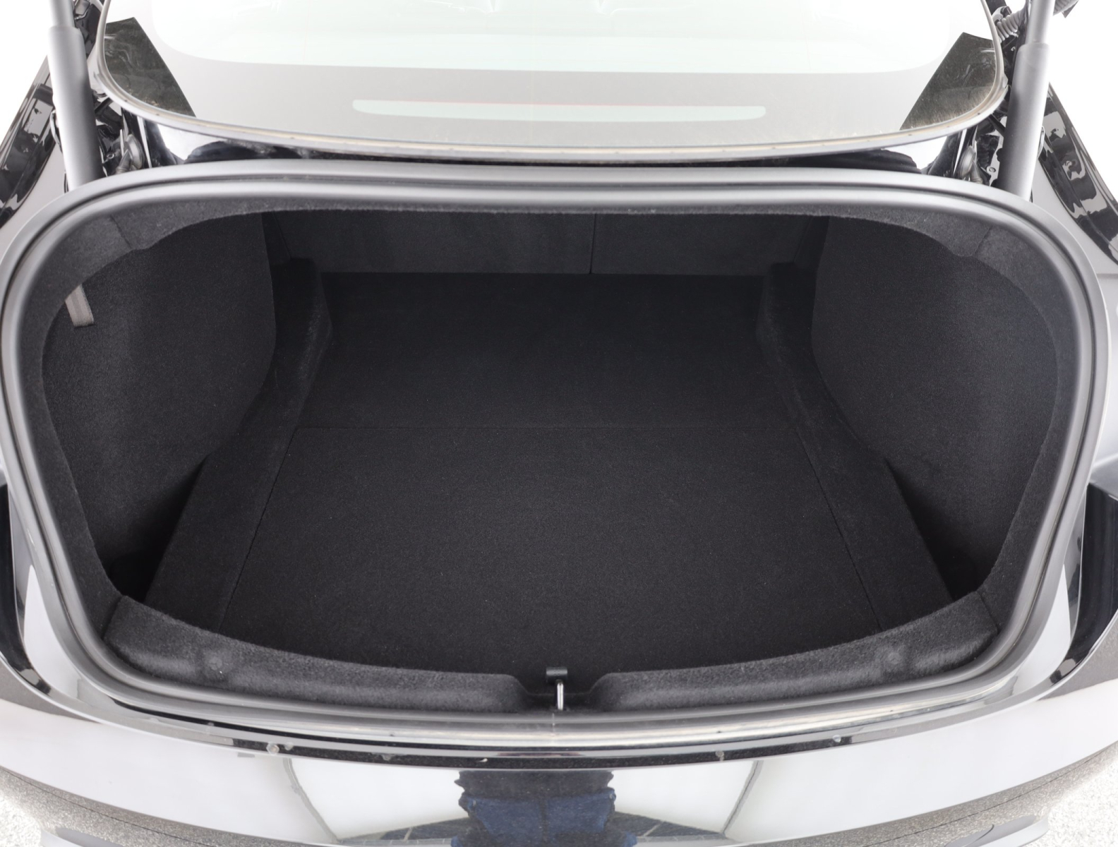 Tesla Model 3 - 2024