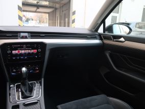 Volkswagen Passat - 2020