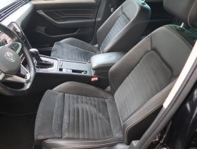 Volkswagen Passat - 2020