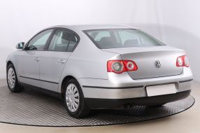 Volkswagen Passat - 2005