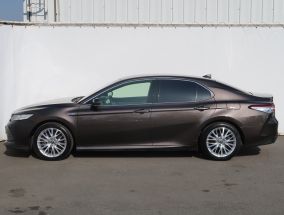 Toyota Camry - 2019
