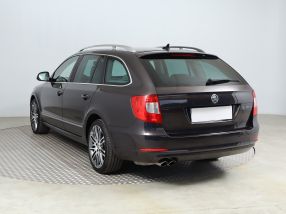 Skoda Superb - 2011
