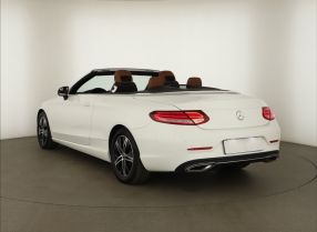 Mercedes-Benz C - 2020