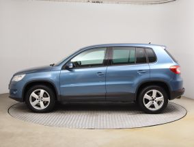 Volkswagen Tiguan - 2011