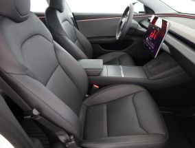 Tesla Model 3 - 2024