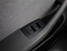 Tesla Model 3 - 2024