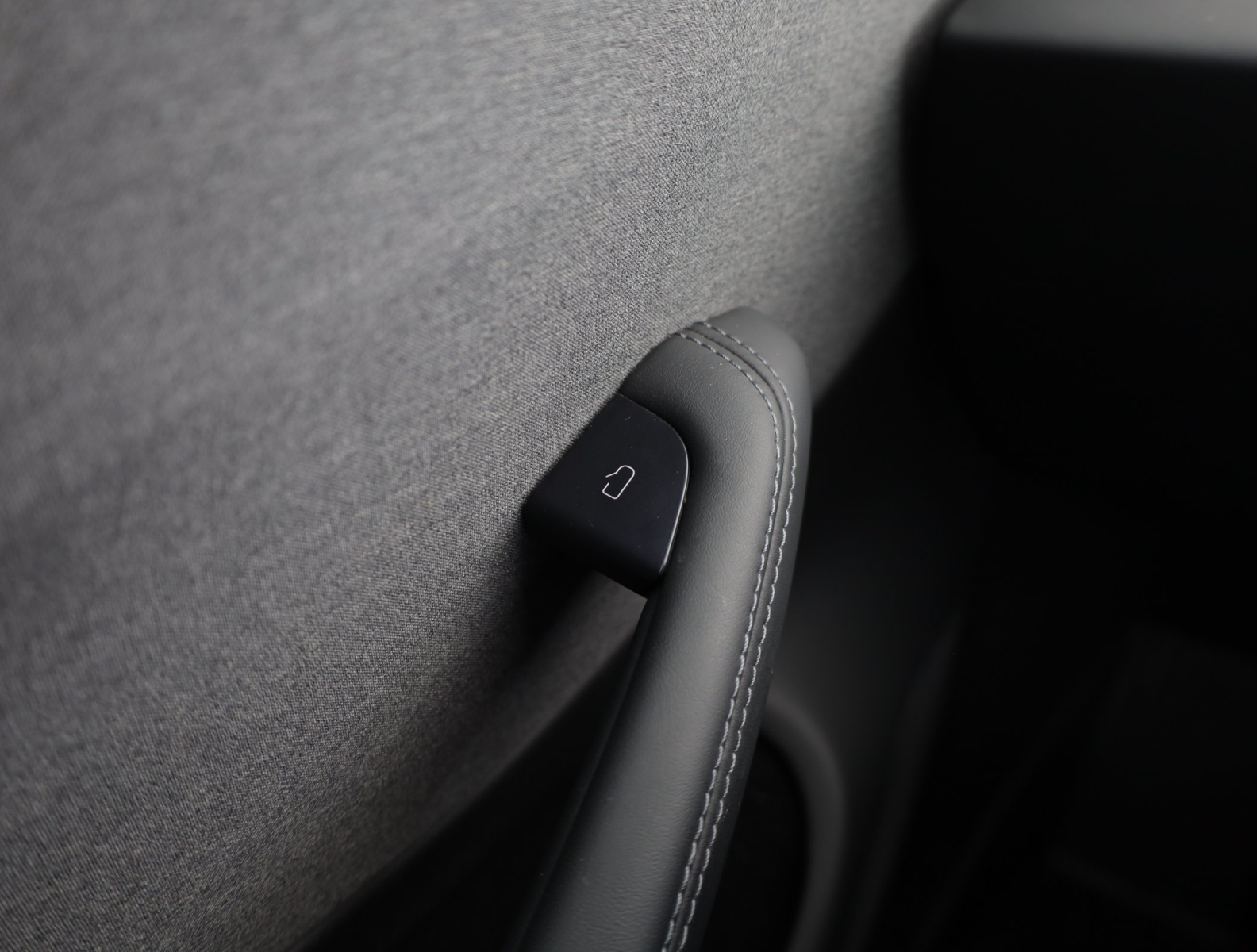 Tesla Model 3 - 2024