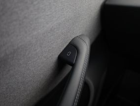 Tesla Model 3 - 2024