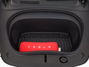 Tesla Model 3 - 2024