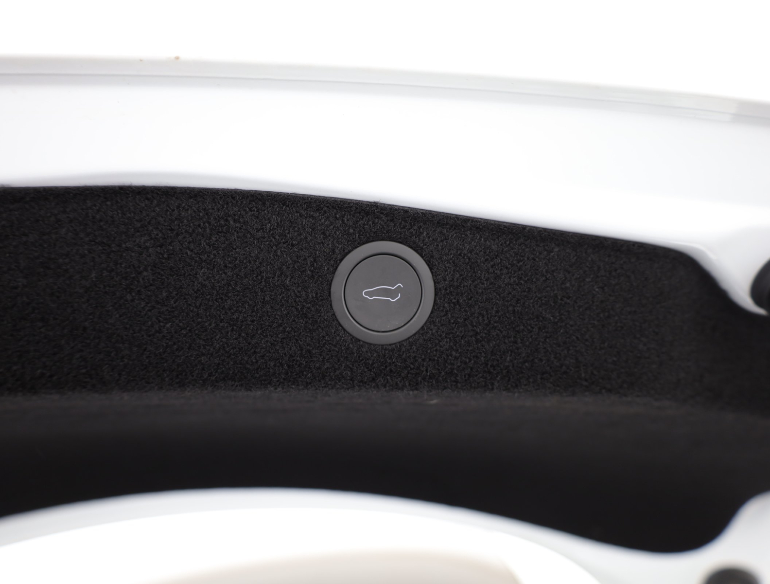 Tesla Model 3 - 2024