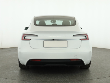 Tesla Model 3 - 2024