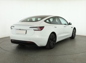 Tesla Model 3 - 2024