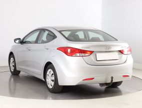 Hyundai Elantra - 2011