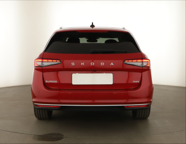 Škoda Superb - 2024