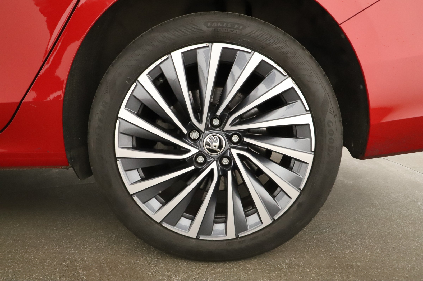 Škoda Superb - 2024