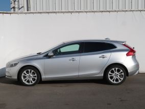 Volvo V40 - 2016