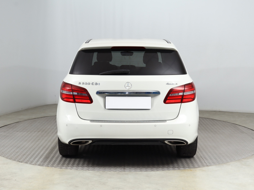 Mercedes-Benz B, 2015