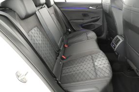 Volkswagen Golf - 2025