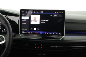 Volkswagen Golf - 2025