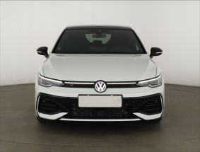 Volkswagen Golf - 2025