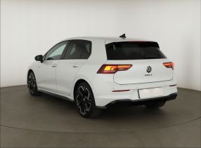 Volkswagen Golf - 2025