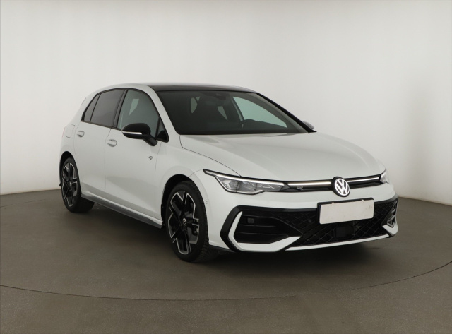 Volkswagen Golf 2025