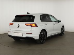 Volkswagen Golf - 2025