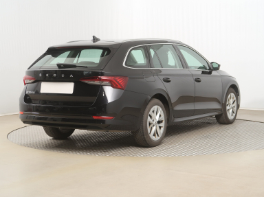 Škoda Octavia - 2024