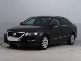 Volkswagen Passat - 2010