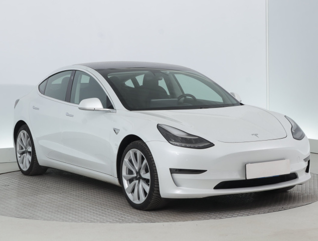 Tesla Model 3 2020