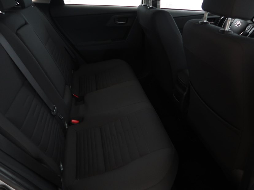 Toyota Auris, 2016