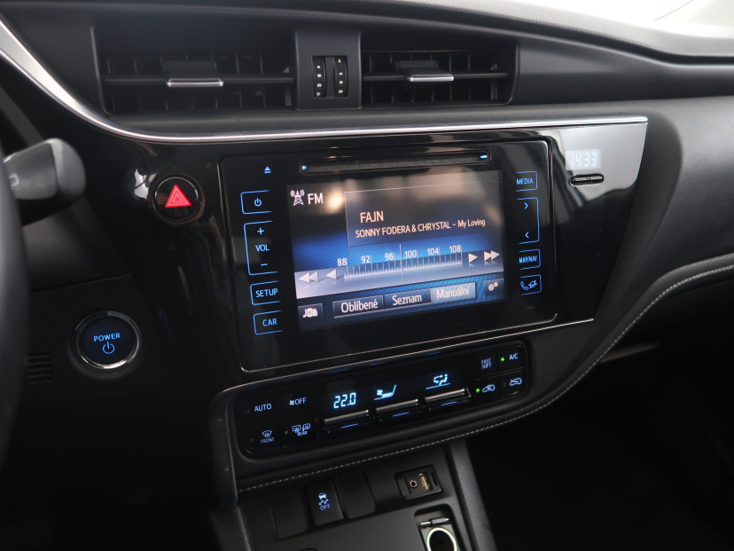 Toyota Auris, 2016