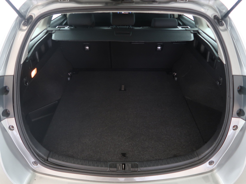 Toyota Auris, 2016