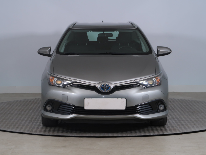 Toyota Auris, 2016