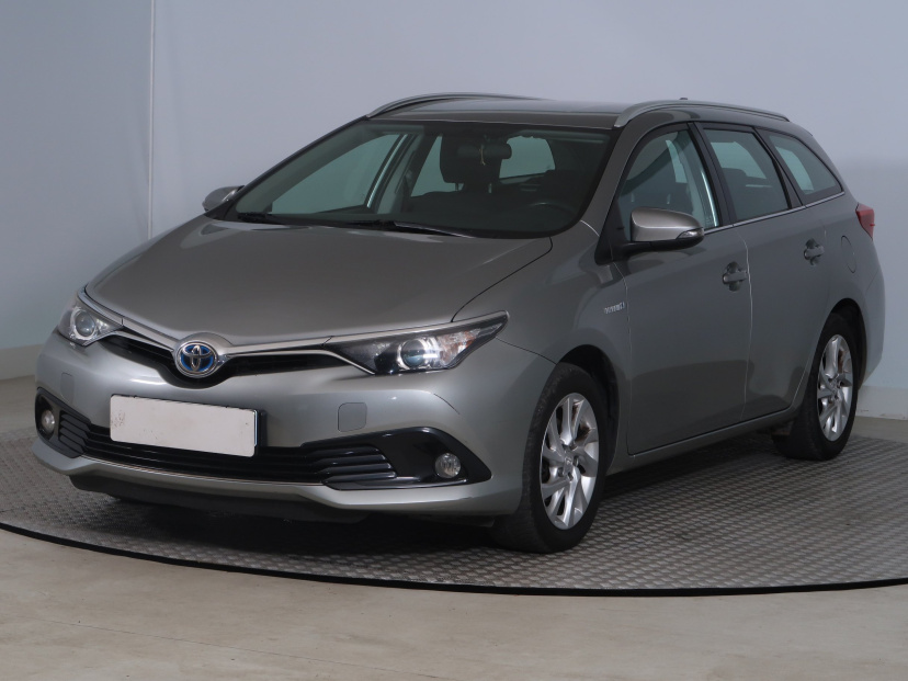 Toyota Auris, 2016