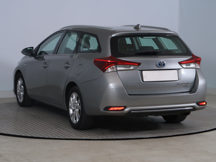 Toyota Auris, 2016