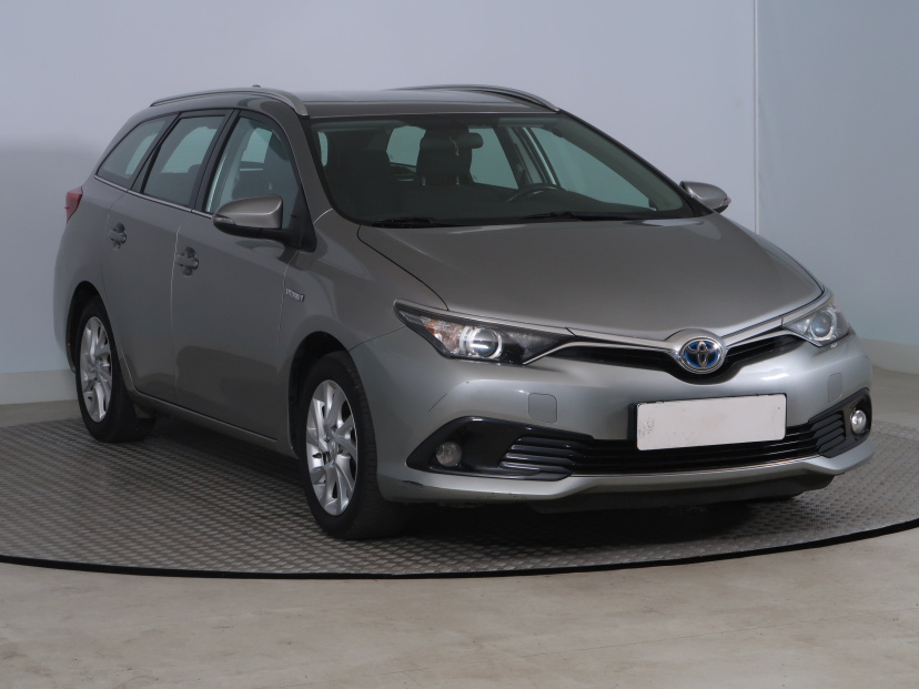 Toyota Auris, 2016