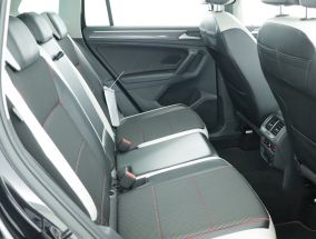 Volkswagen Tiguan - 2021