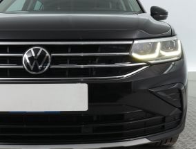 Volkswagen Tiguan - 2021